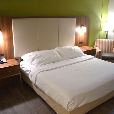 Best Western Plus Atrium Inn Schertz Buitenkant foto
