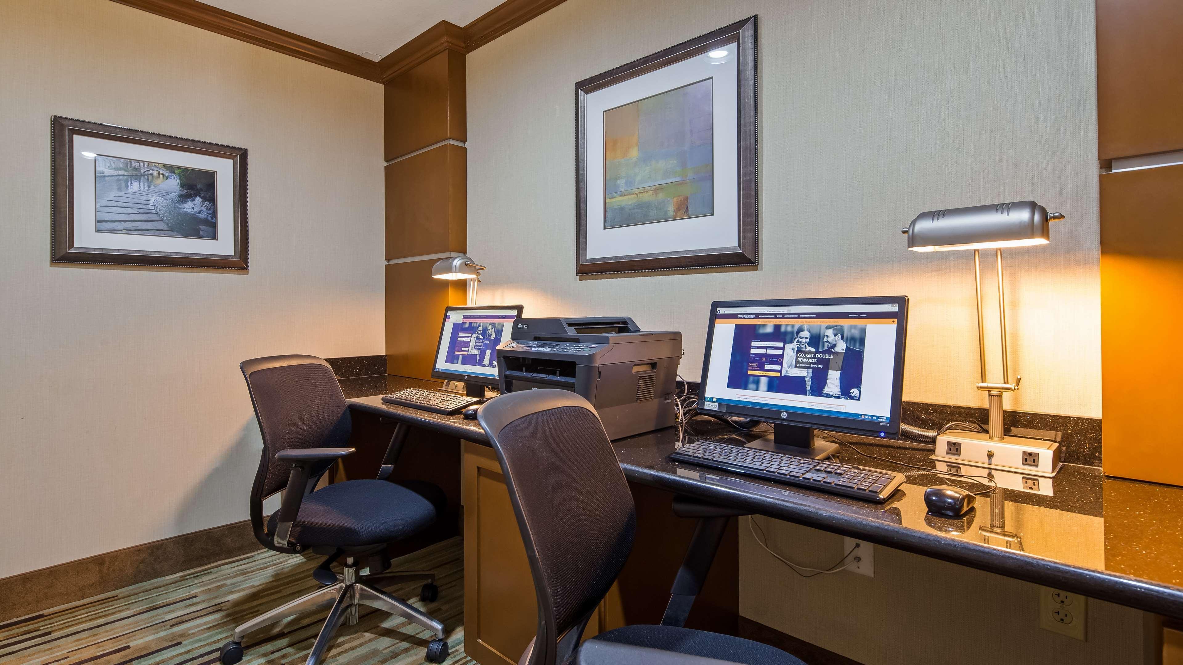 Best Western Plus Atrium Inn Schertz Buitenkant foto